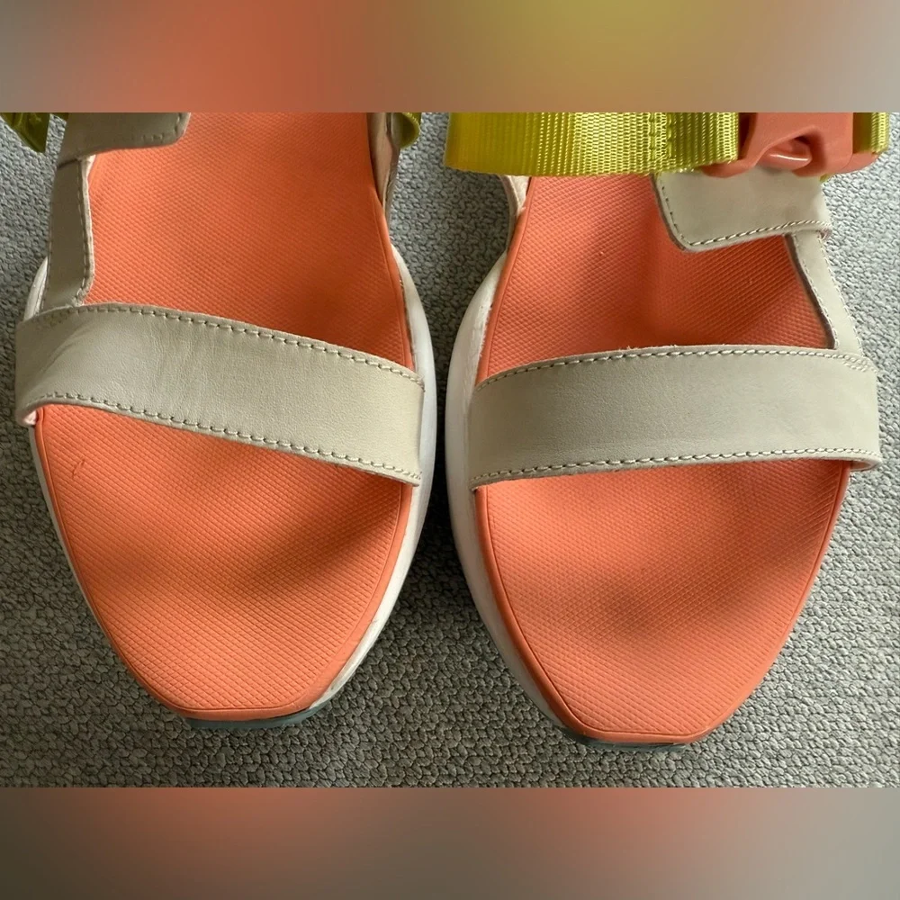 Sorel Women’s Kinetic Impact Sling Sandals (Sz. 9.5) - Picture 11 of 12